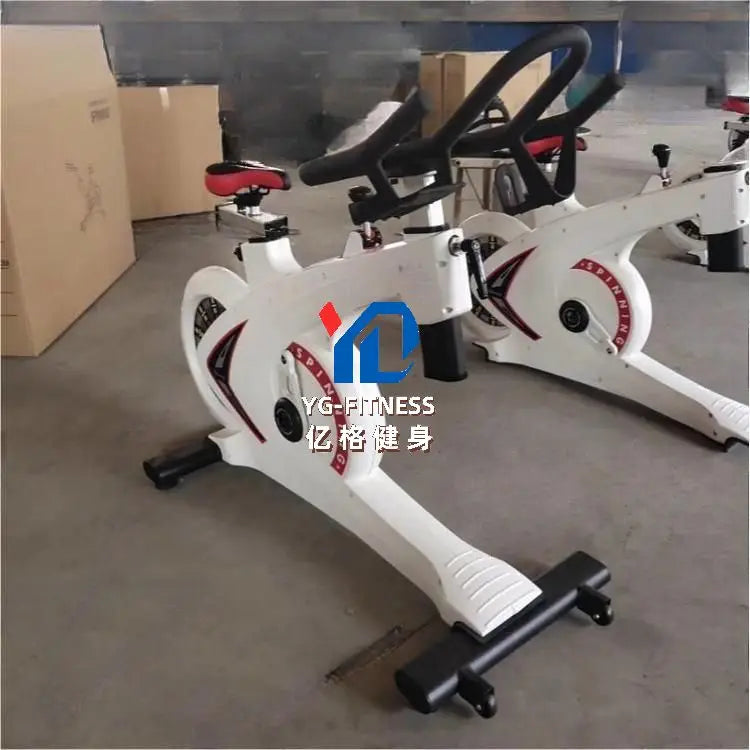 Magnetic spin bike with 18KG flywheel and LED display – front view