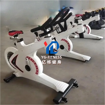 Magnetic spin bike with 18KG flywheel and LED display – front view