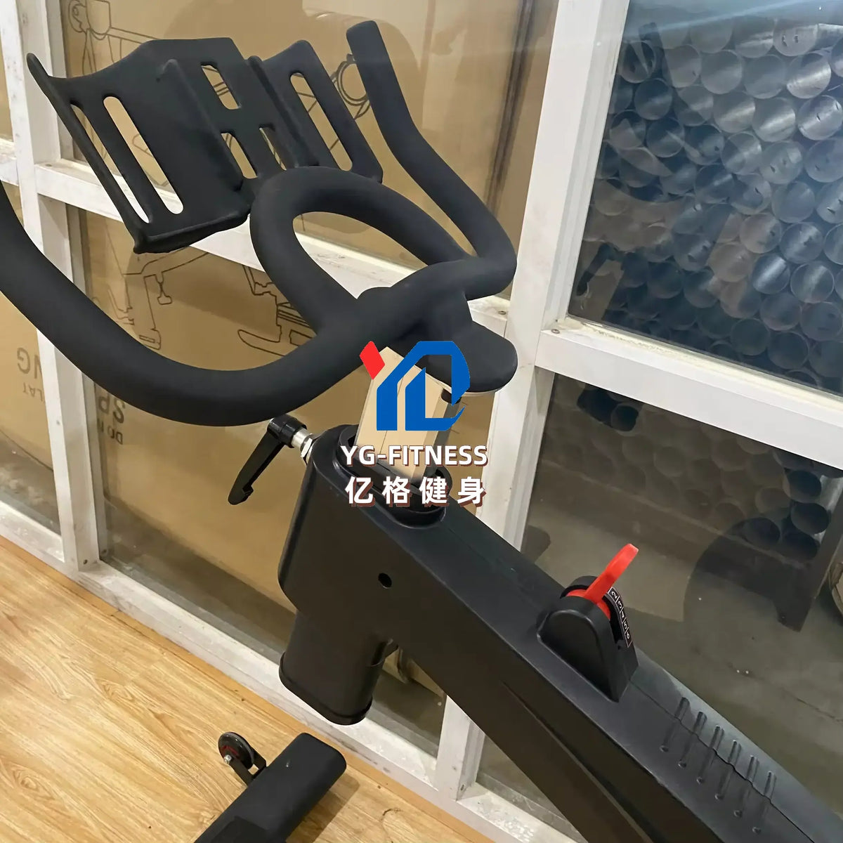 Magnetic spin bike with 18KG flywheel and LED display – front view